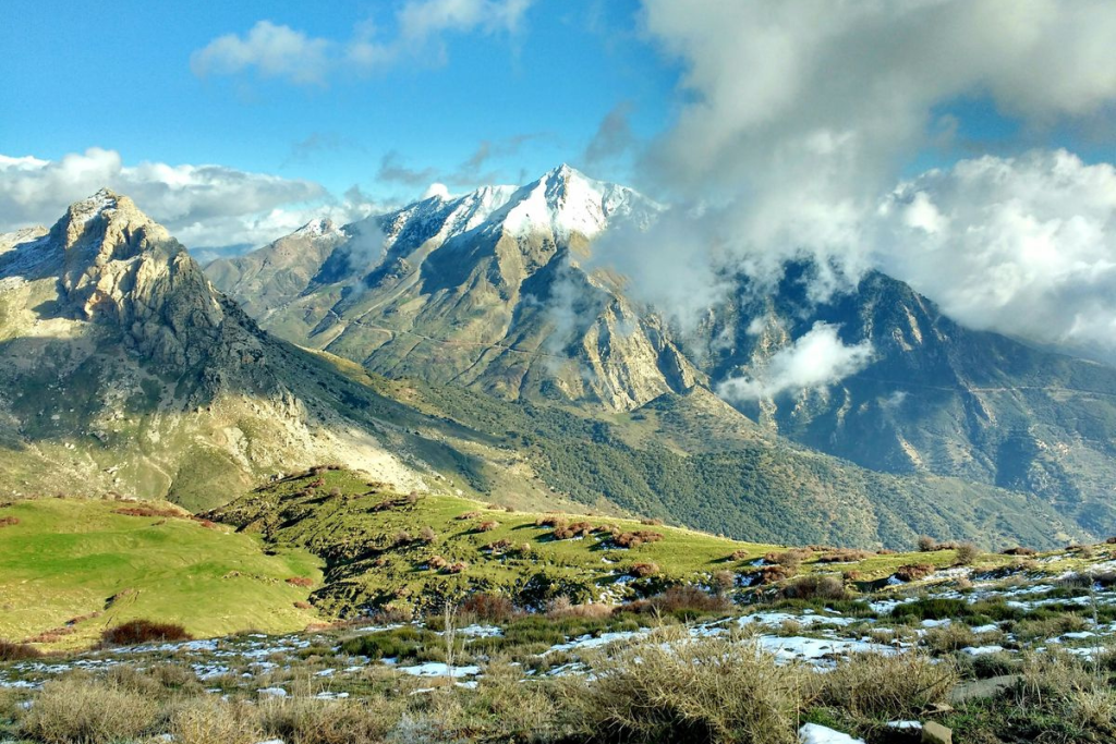 Ait Bouguemez Travel Guide