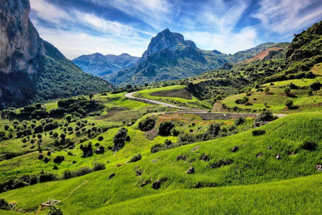 Setti Fatma Travel Guide
