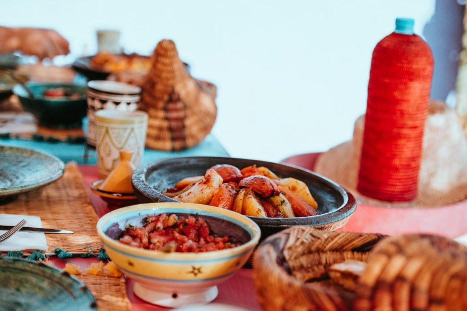 What to eat in Morocco: tagine and dishes served on a table
